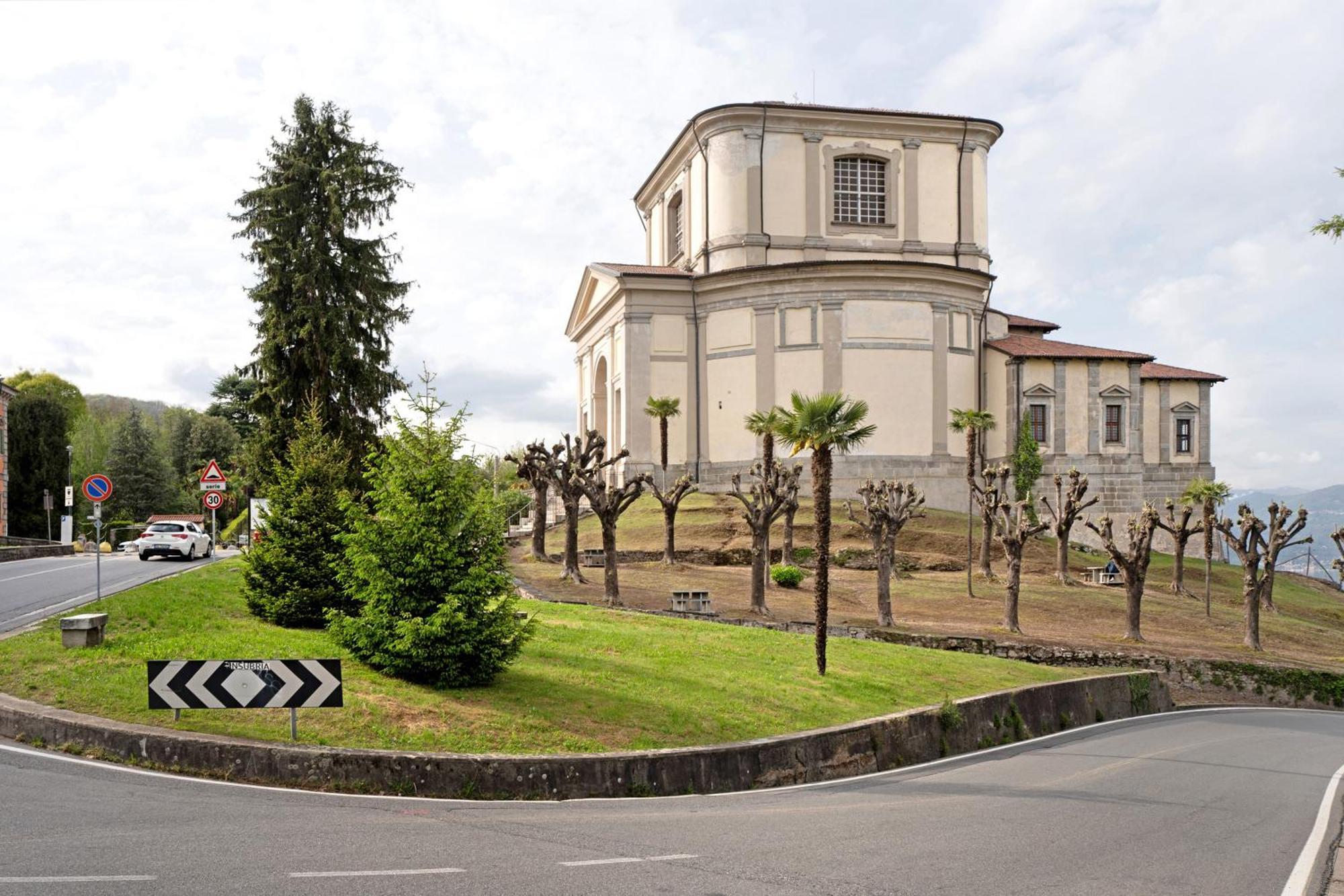 Holiday home Lilia Arona